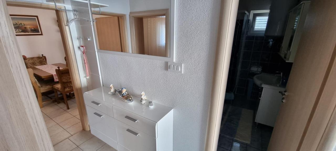 פריבלאקה Apartments Juric מראה חיצוני תמונה