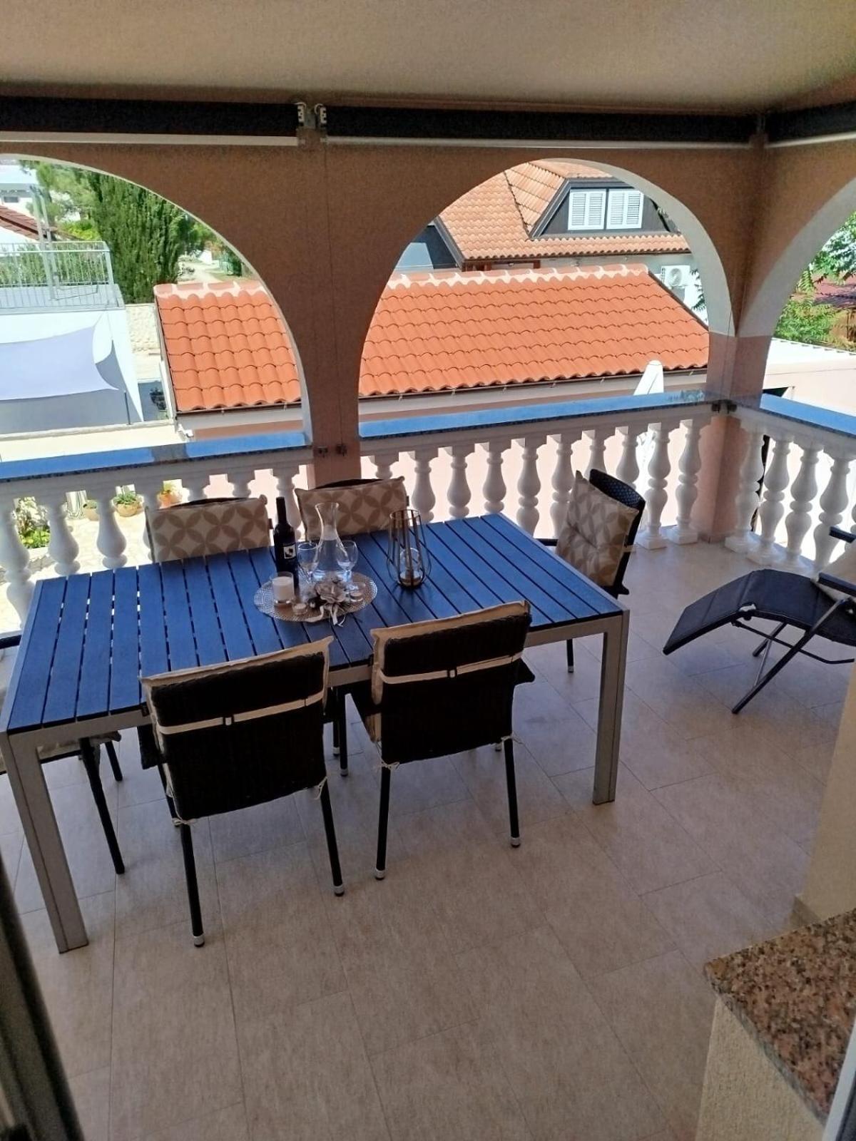 פריבלאקה Apartments Juric מראה חיצוני תמונה